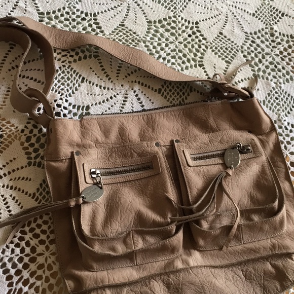 New juicy culture distressed tan leather handbag - Picture 3 of 7